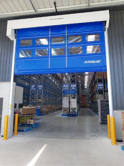 HYPERGLIDE is the new generation High Speed Door designed for small and large door openings, for both demanding interior and exterior applications.