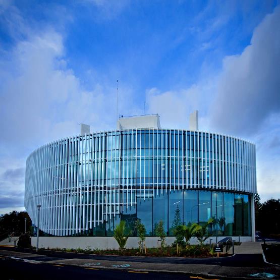 The circular shape of the building is defined by our Thermosash PW1000 Unitised High Performance Curtainwall with integrated vertical solar shade fins.