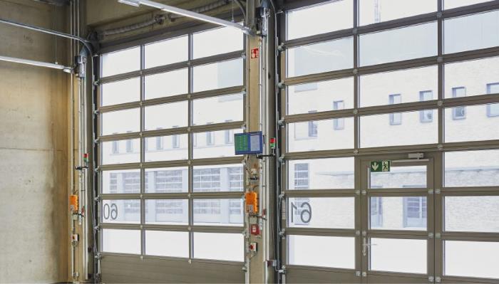 The ALU 60 mm sectional door is a modern innovation that excels in terms of design, function and ease of assembly.